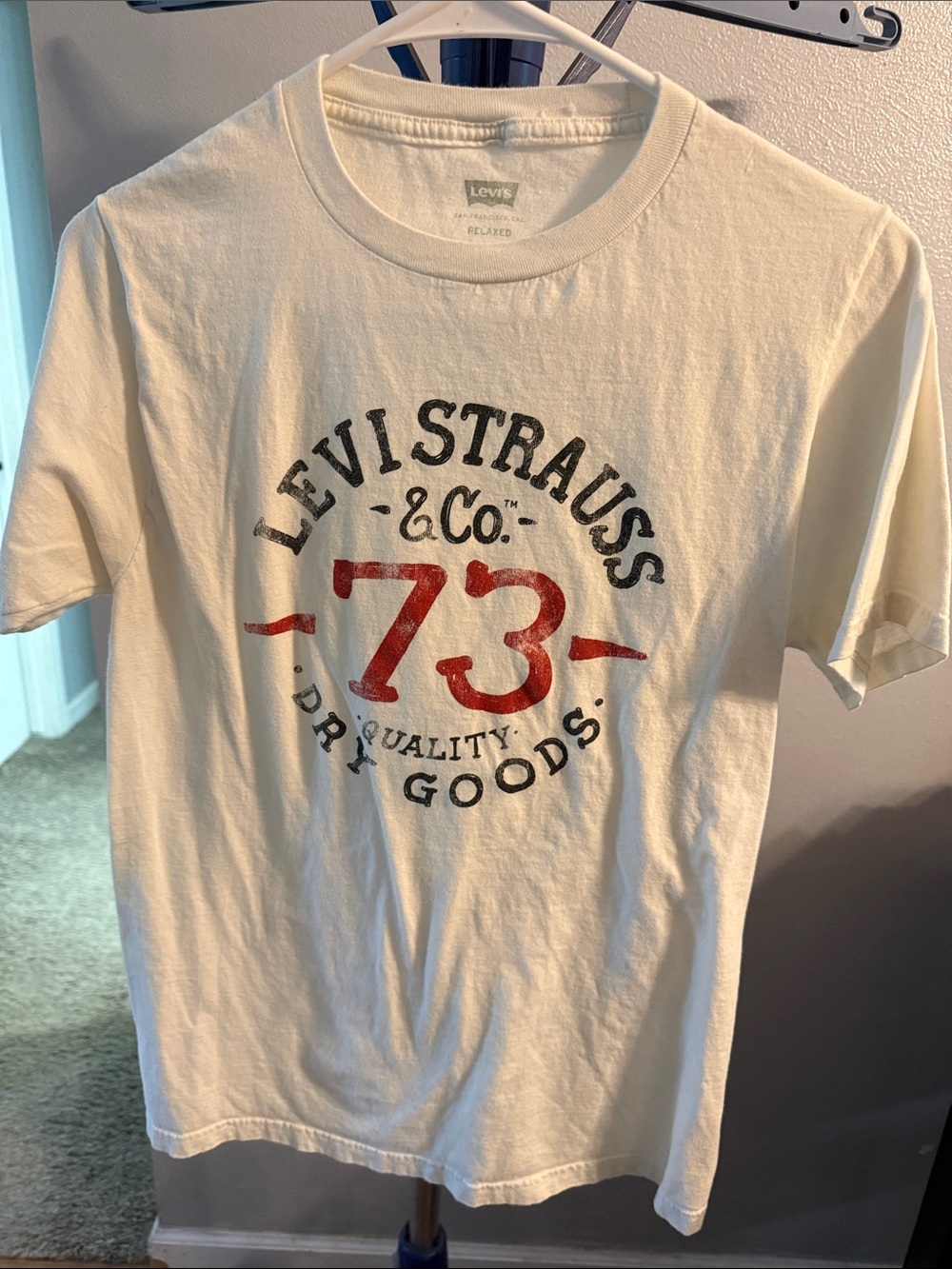 Levi's White Short Sleeve T-Shirt with Red '73 Graphic